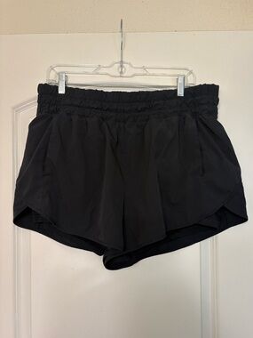 Avia women’s running shorts with bike liner | XL (16-18)